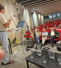 Alain londero avec au premier rang  Annaud, Paul et Jean Luc Puel, tous membres du Conseil Scientifique ainsi que Jean Régis